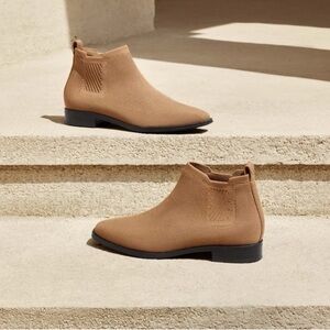 Vivaia Square-Toe Water-Repellent Ankle Boots